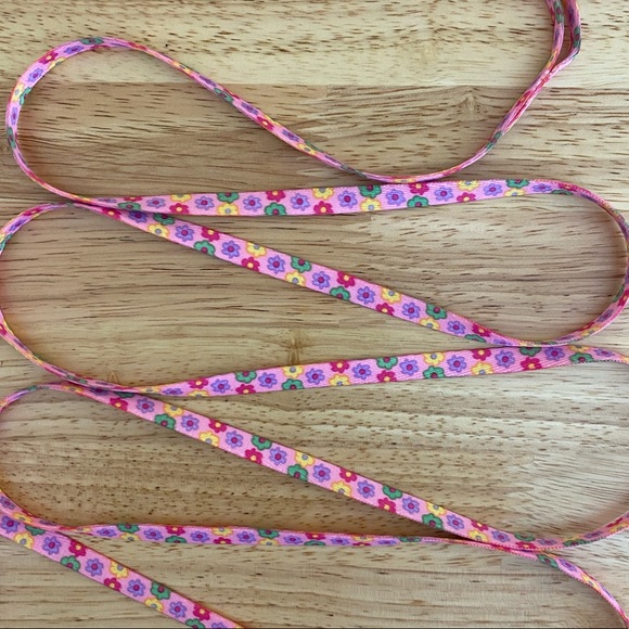 Li’l Pals Pet Flower Pattern Harness with Leash - Picture 3 of 7